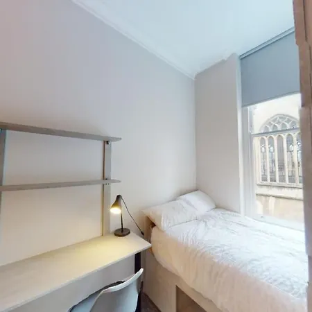 St Nicholas 6 Beds Flat * Bristol